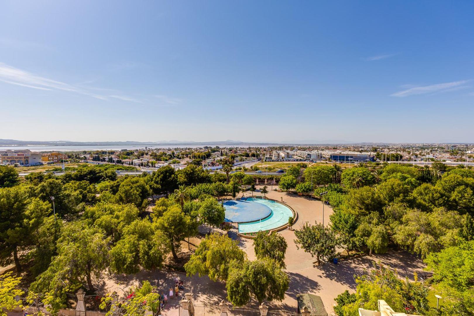Parque De Las Naciones Torrevieja Buitenkant foto